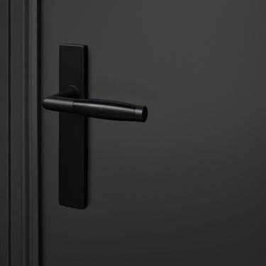Ascoli door handle black with rectangular shield