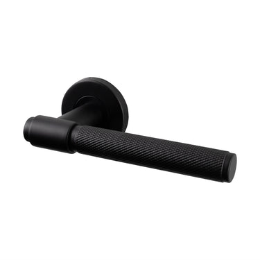 Cosenza door handle Knurled Black with round rose
