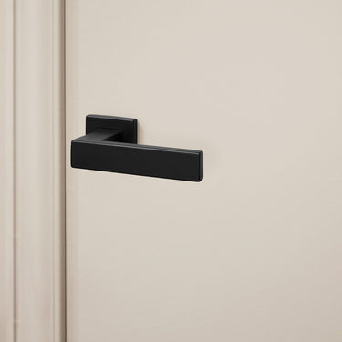 Imperio door handle black with square rosette