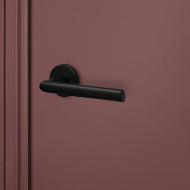 Ragusa door handle black with round rosette