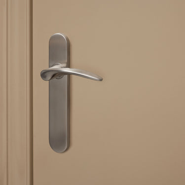 Lodini door handle stainless steel with rounded shield
