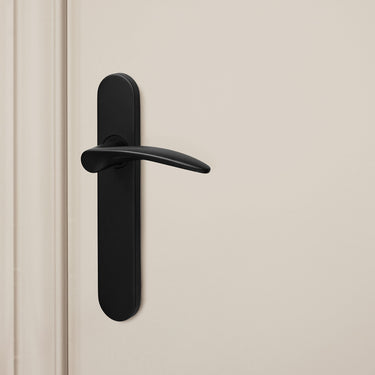 Lodini door handle black with rounded shield
