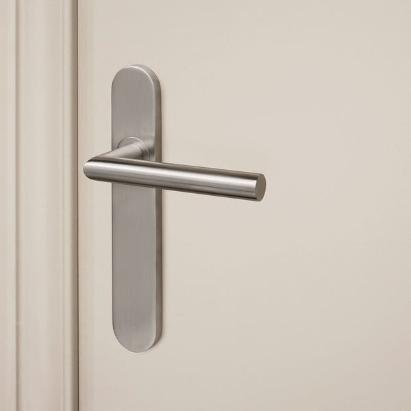 Mantua door handle stainless steel with rounded shield