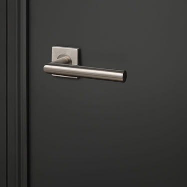 Mantua door handle stainless steel with square rosette