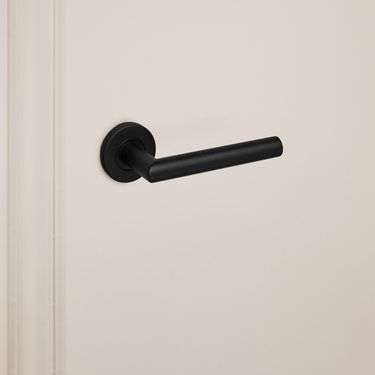 Mantua door handle black with round rosette