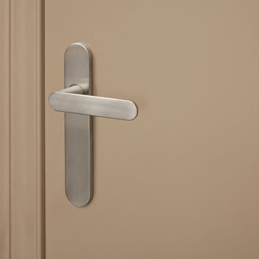 Novara door handle stainless steel with rounded shield