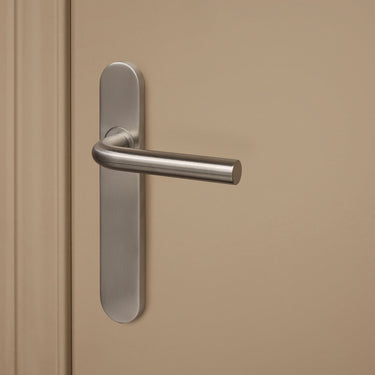 Oristano door handle stainless steel with rounded shield