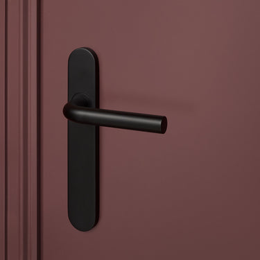 Oristano door handle black with rounded shield