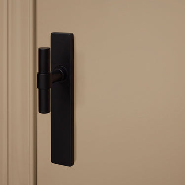 Pesaro door handle black with rectangular shield