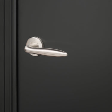 Pratona door handle stainless steel with round rosette