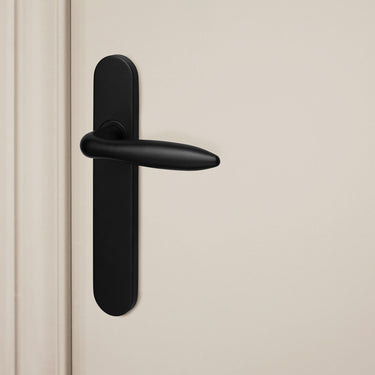 Pratona door handle black with rounded shield