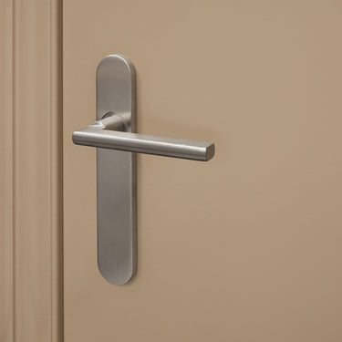 Teramo door handle stainless steel with rounded shield