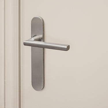 Teramo door handle stainless steel with rounded shield