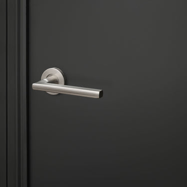 Teramo door handle stainless steel with round rosette