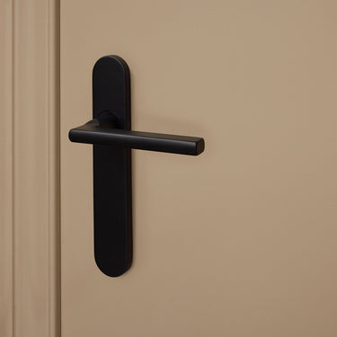 Teramo door handle black with rounded shield