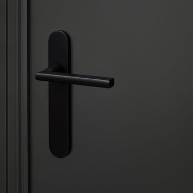 Teramo door handle black with rounded shield